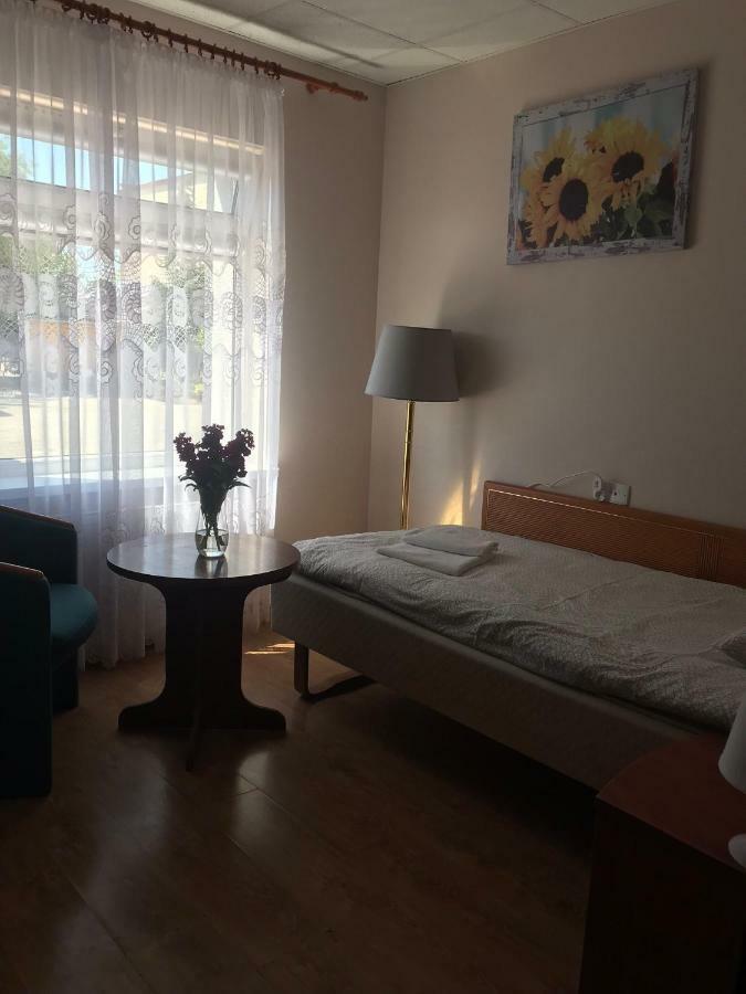 Small Single Room,815017394:JPEG